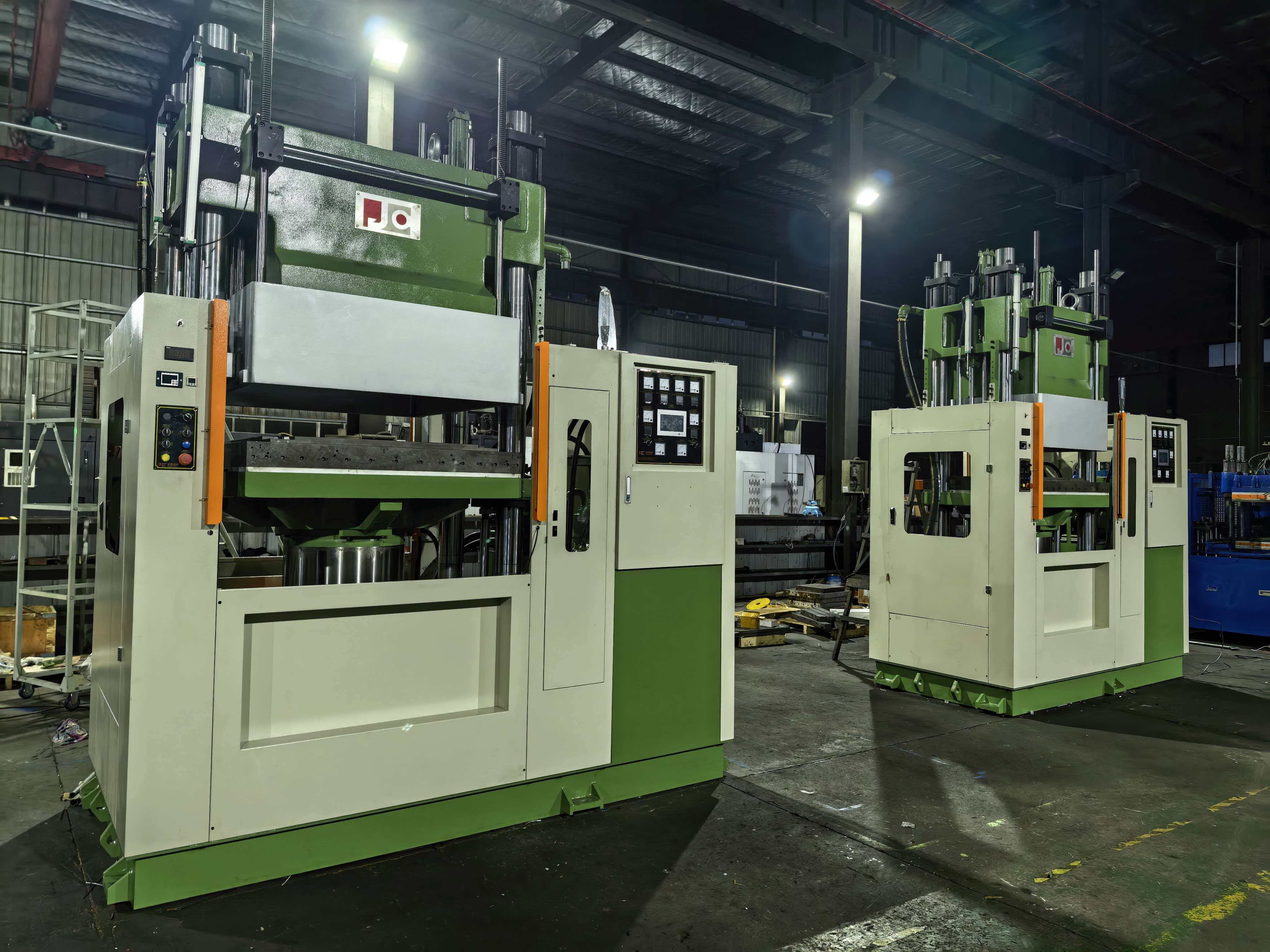 500T Vacuum Hydraulic Vulcanization Press idle trial run before shipping
